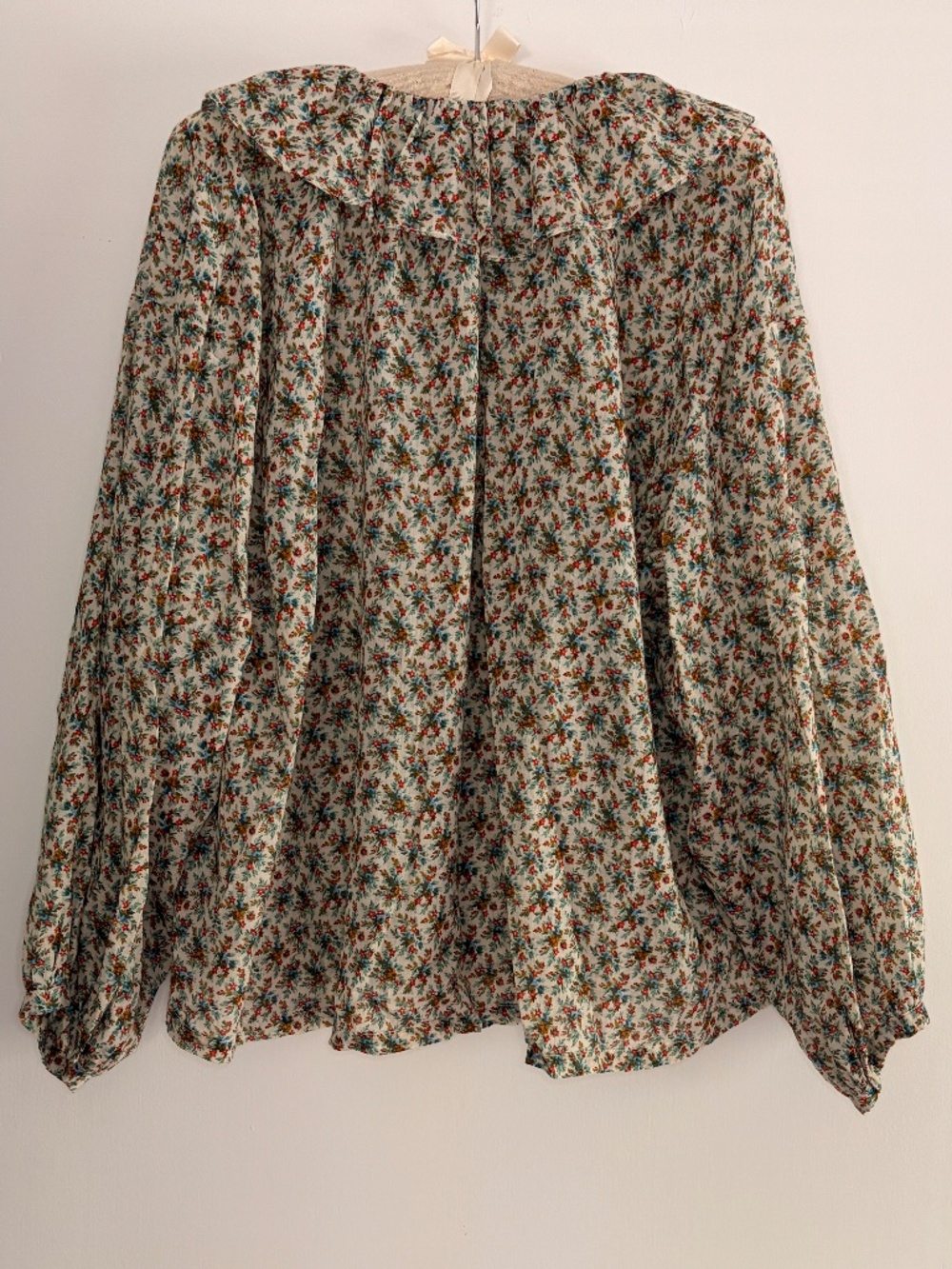 Doen Ruffle Blouse - Picture 5 of 5